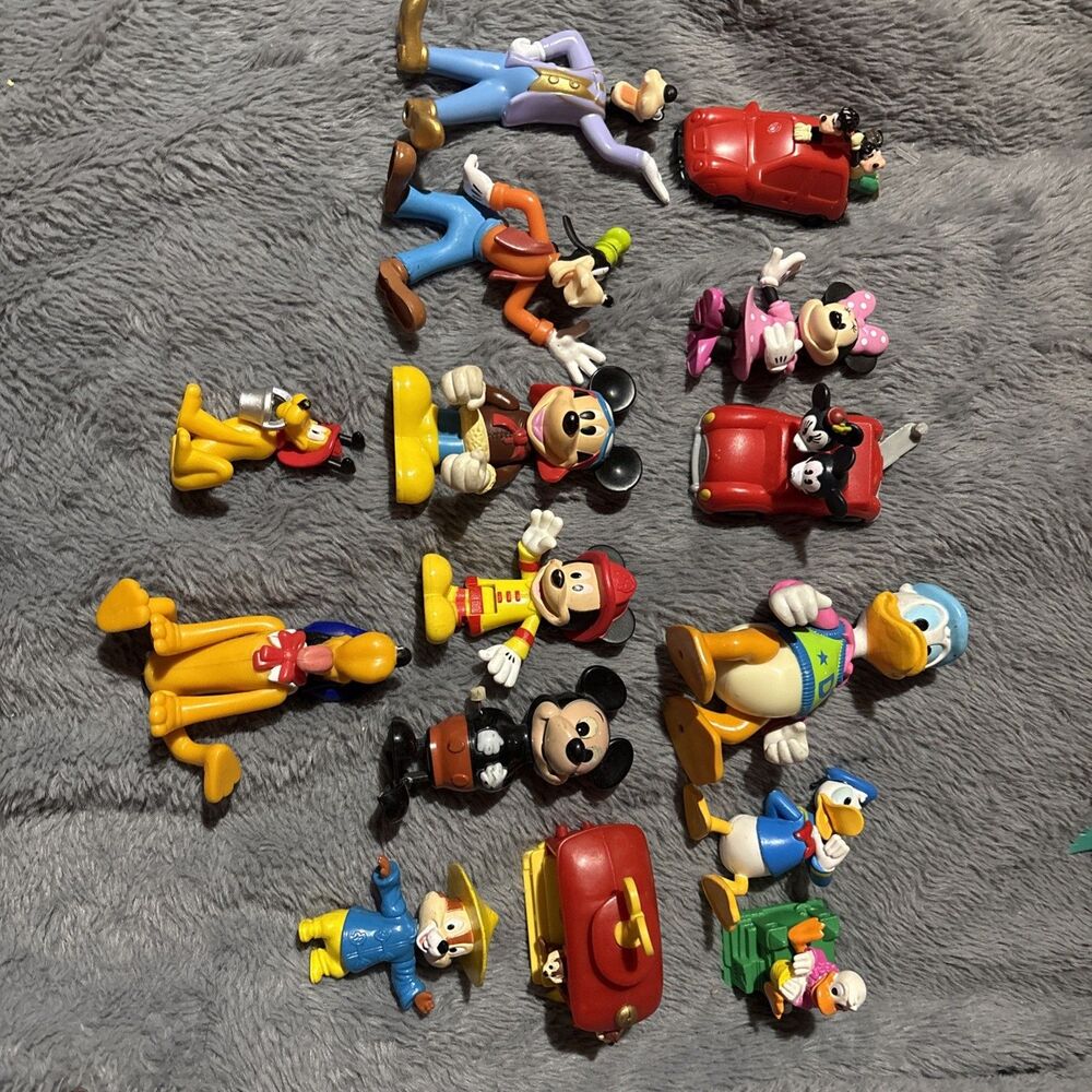 15 VINTAGE MICKEY MOUSE MINNIE DONALD DUCK  Goofy Pluto WALT DISNEY figurines